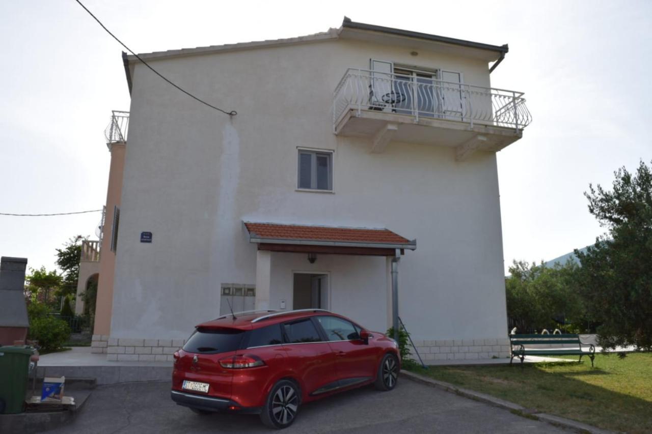 Apartments Marta Kaštel Novi Εξωτερικό φωτογραφία