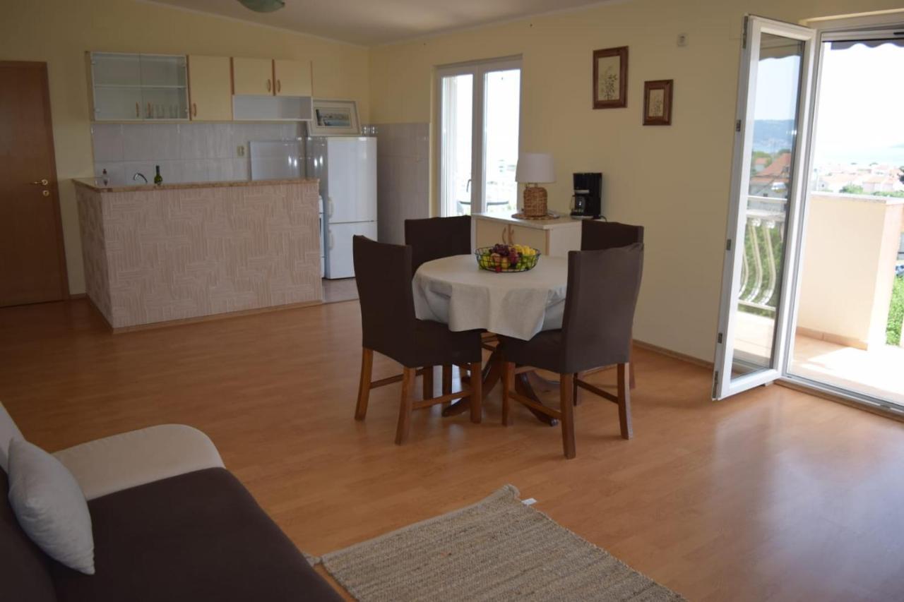 Apartments Marta Kaštel Novi Εξωτερικό φωτογραφία