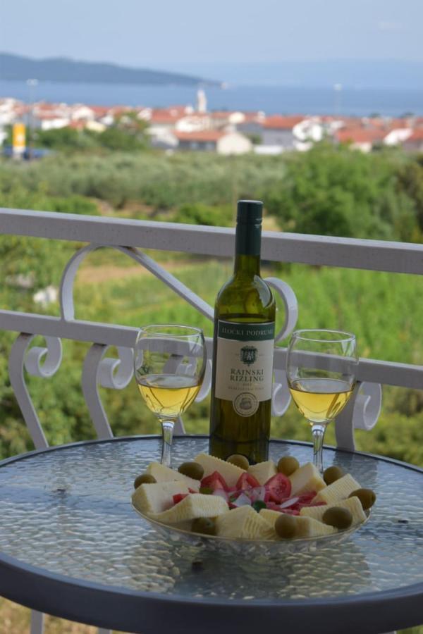 Apartments Marta Kaštel Novi Εξωτερικό φωτογραφία