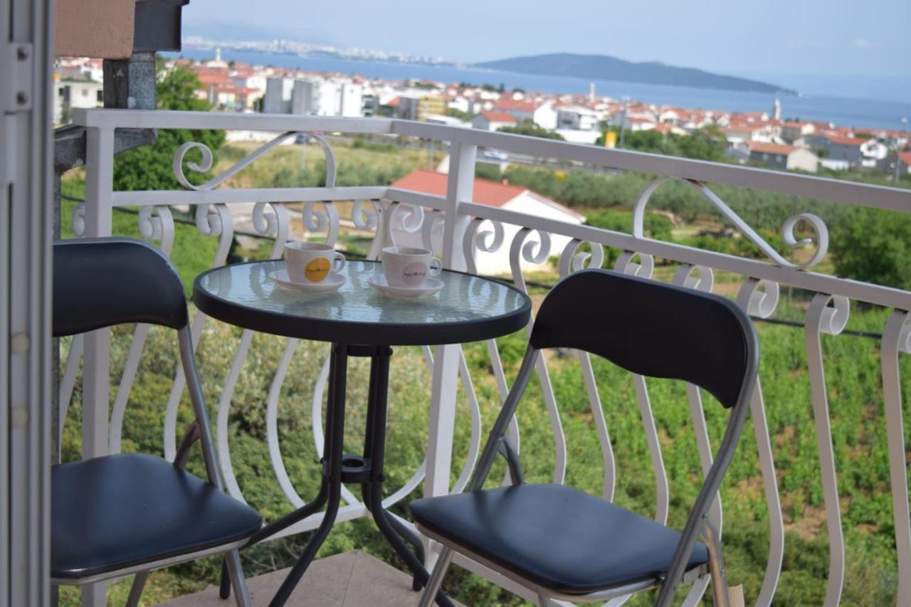 Apartments Marta Kaštel Novi Εξωτερικό φωτογραφία